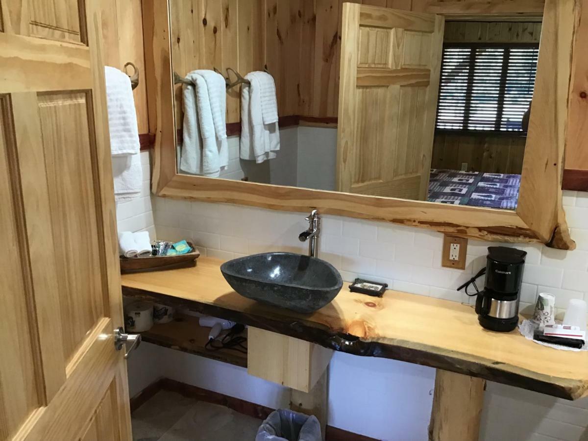 Halfway House Motel Elizabethtown Экстерьер фото